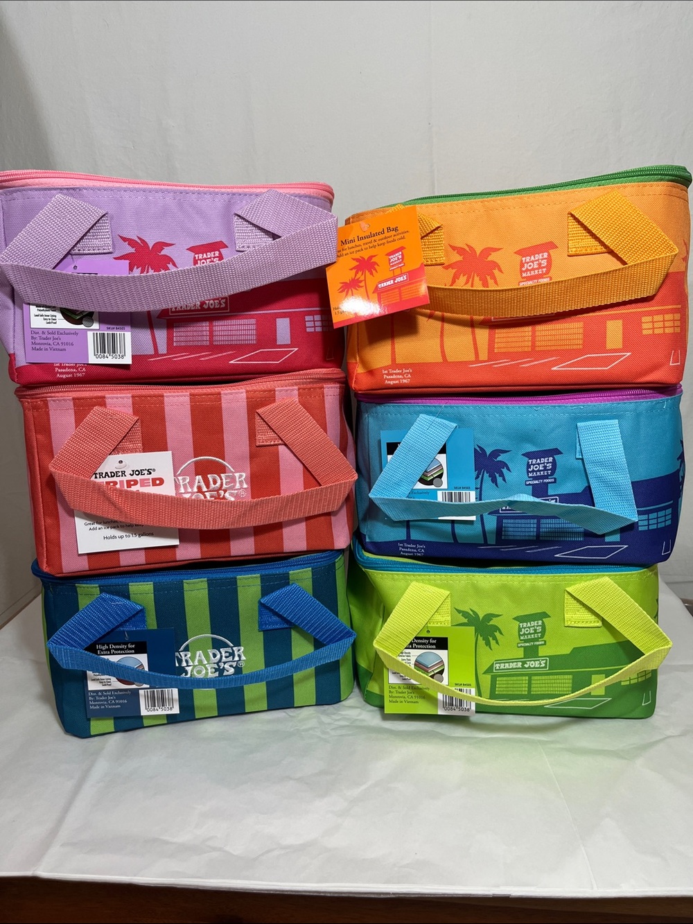 NWT Trader Joe's Mini Insulated Tote Bags Cooler Set of 6 Limited Edition 2026